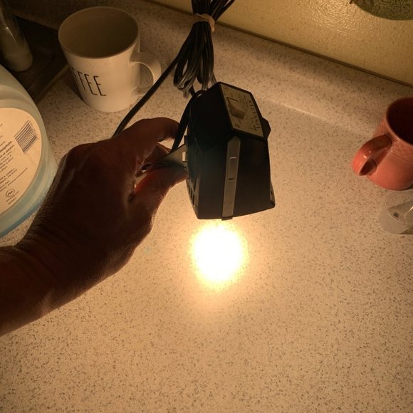 Vintage Sylvania Super 8 Movie Light Model SG8 With Bracket - Picture 2 of 5